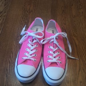 Converse sneakers M.- 6.5, W. 8.5 $ 35.00 #742